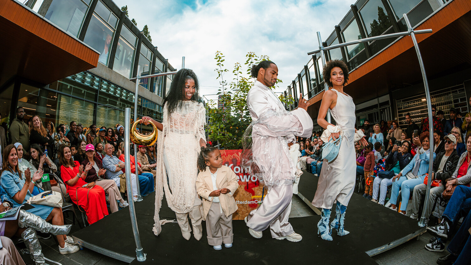 Rotterdam Centrum Modeburgemeester 01 Fashionshow Winnaar