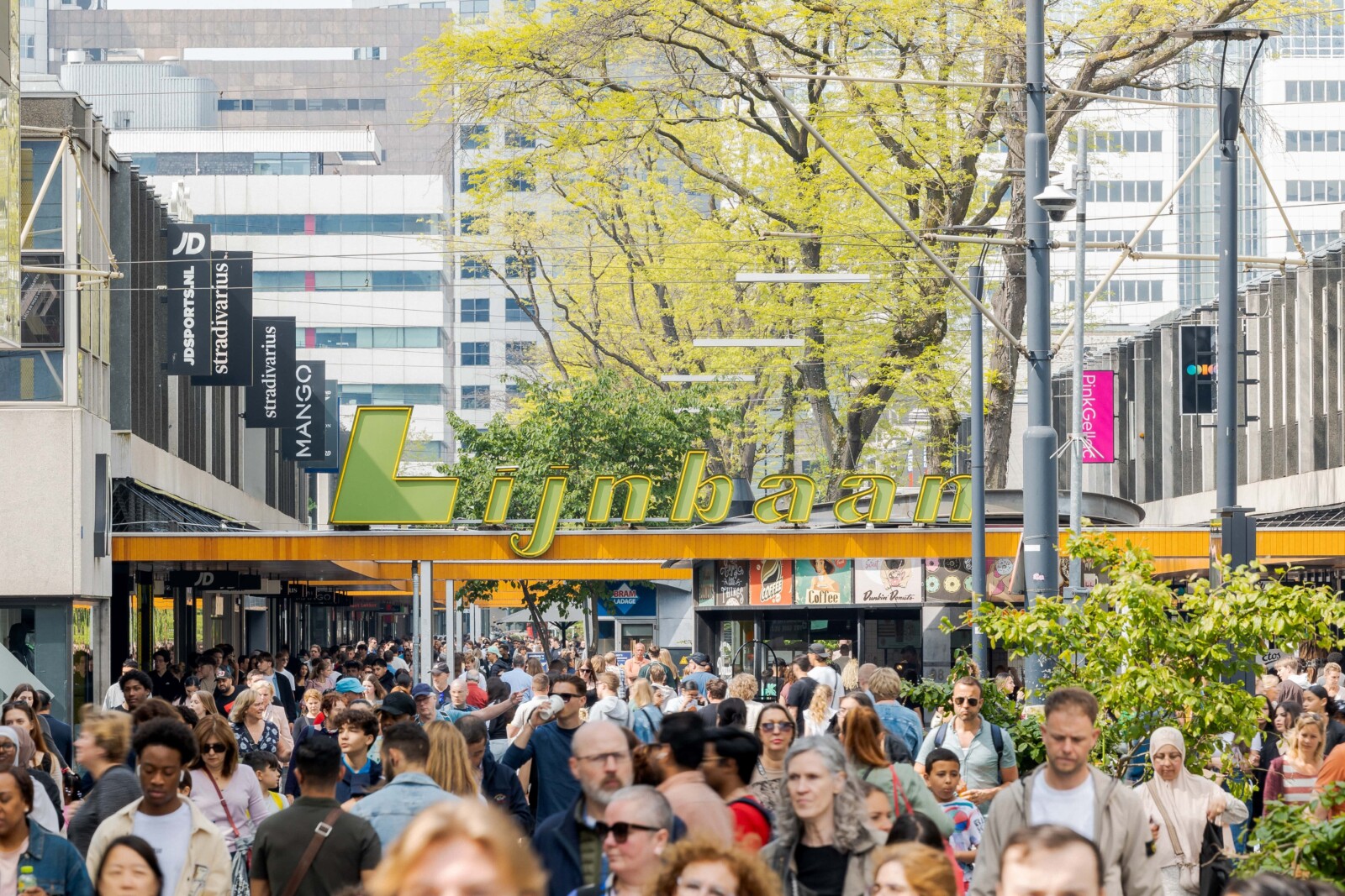 Lijnbaan 20240510 Rotterdam Centrum Joni Israeli 141 905 A6970 min