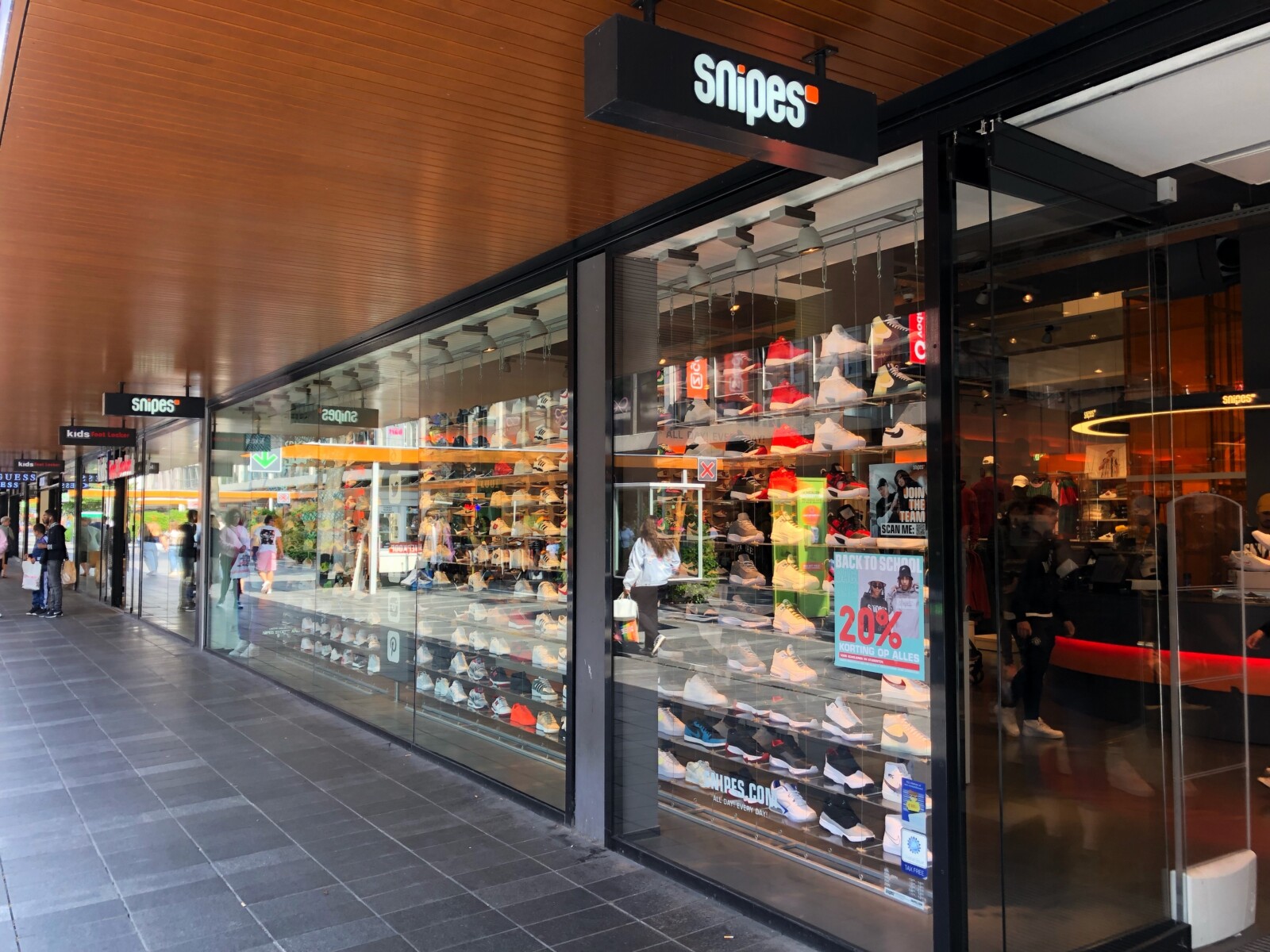 Charmant Overleving Sporten Schoenenwinkels in Rotterdam Centrum | #RotterdamCentrum
